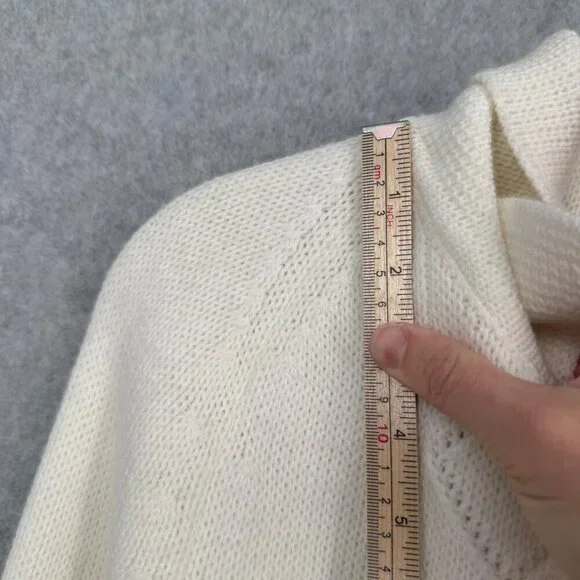 Knit Fashion VTG 50s Knit Cape Poncho One Size White Floral Embroidered Cottage - Picture 9 of 11